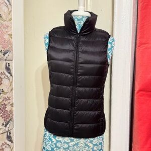 Uniqlo Ultra Light Down Compact Black Puffer Vest